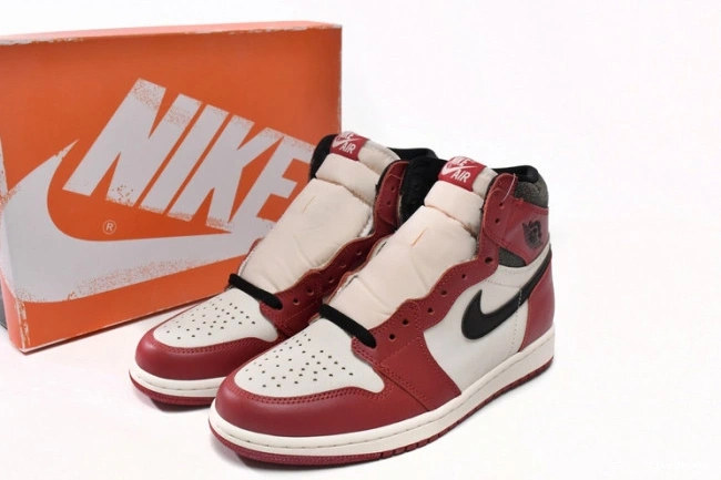 Jordan Chicago High 1 Retro DZ5485-612 Lost Found OG and 1116